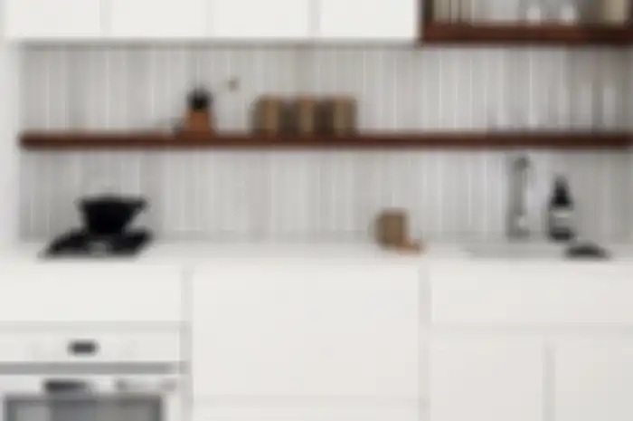 Ilustrasi backsplash dapur dengan ubin vertikal