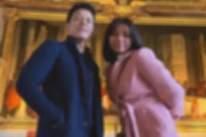 Ariel NOAH dan putrinya, Alleia Anata Irham saat di Paris