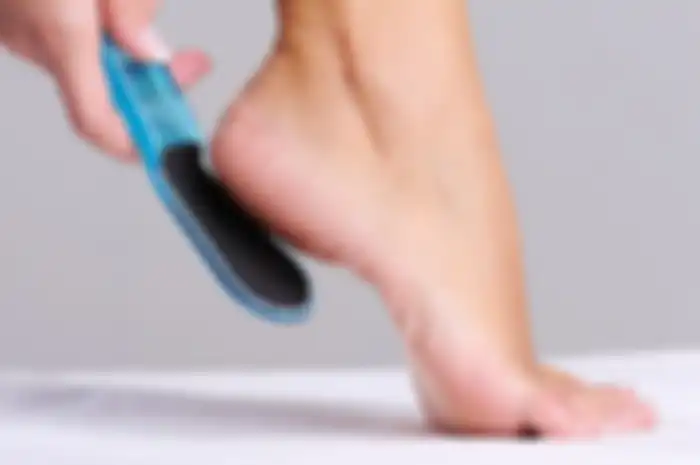 Aneka tips harian, begini cara atasi kaki pecah-pecah.