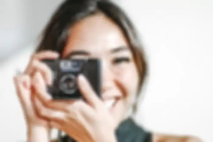 Gading Marten bikin syok netizen usai memberikan komentar di foto terkini mantan istrinya, Gisel. Netizen sampai kagum. 