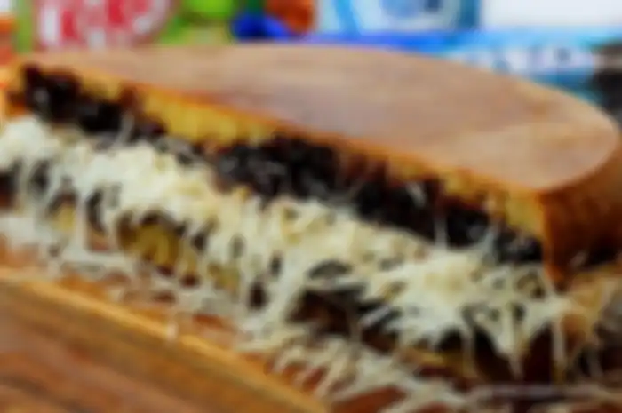 Waralaba atau kemitraan gerai makanan ringan Martabak Golden