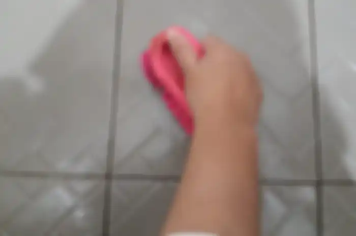 Tips hidup membersihkan kamar mandi
