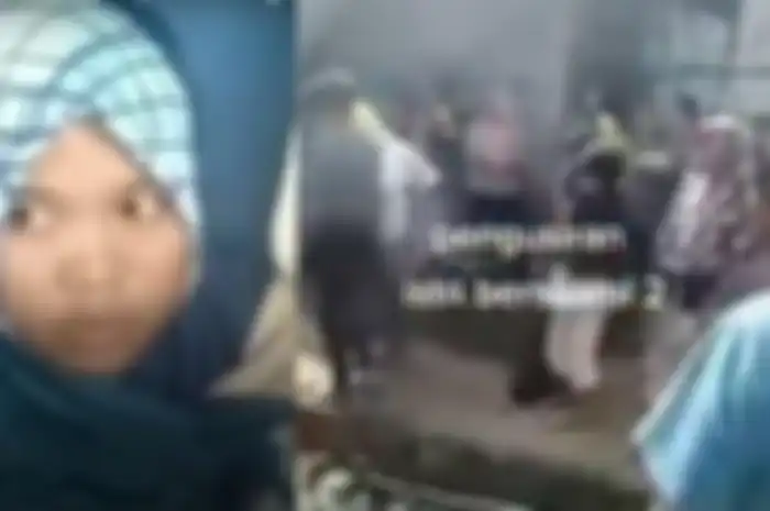 Wanita bersuami dua di Cianjur di usir warga hingga baju-bajunya dibakar.