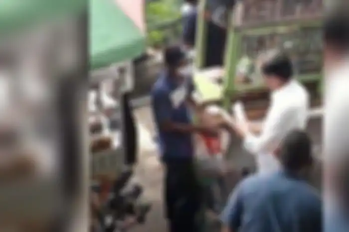 Eko pedagang ketoprak di Pasar Cibinong dapat bantuan dari Presiden Jokowi