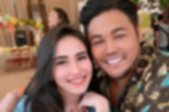 Kemesraan Ivan Gunawan dan Ayu Ting Ting