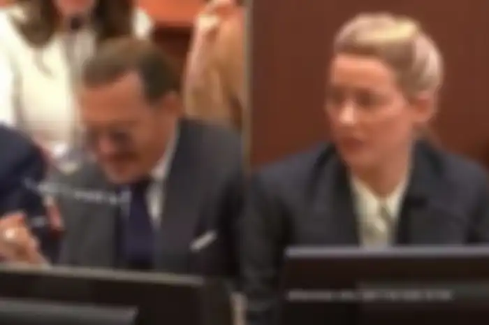 Johnny Depp enggan menatap mata Amber Heard