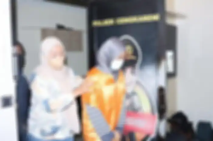 Tersangka Neneng Umaya (36), pembunuh wanita asal Cengkareng, Jakarta Barat yang sebelumnya dikabarkan hilang usai pamit buka bersama (bukber) sejak 26 April 2022.