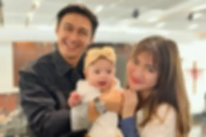 Felicya Angelista umumkan hamil anak kedua di konser Rossa.