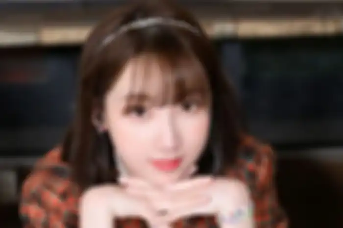 Shin Jiyoon 'Weeekly'