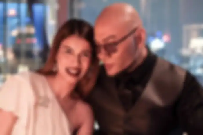 Sabrina Chairunnisa dan Deddy Corbuzier