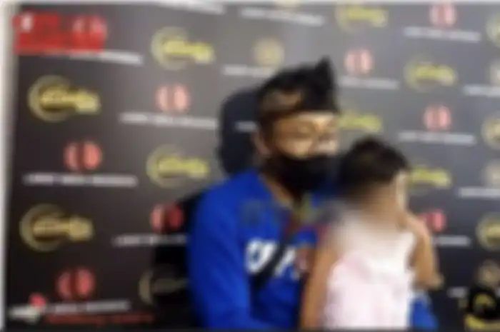 Teddy Pardiyana mengungkit harta warisan Lina Jubaedah sampai bawa-bawa hukum agama. Pengacara bikin kicep ayah sambung Rizky Febian.