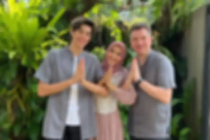 Keluarga Maudy Koesnaedi dan Erik Meijer
