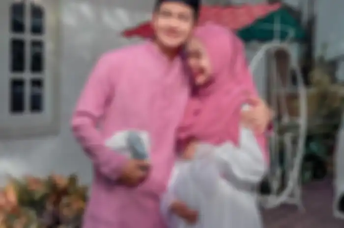 Ria Ricis dan Teuku Ryan berharap bisa melahirkan normal.