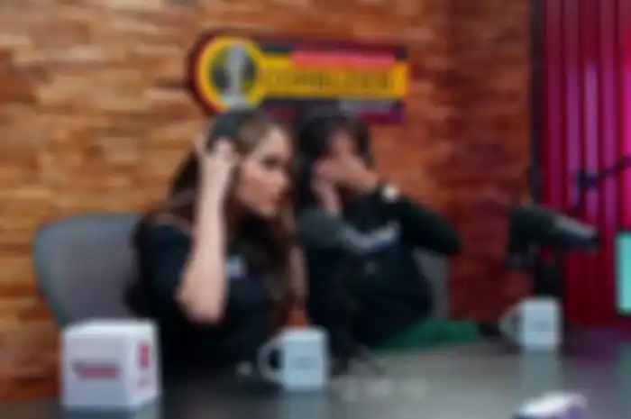 Cinta Laura berusaha tenangkan Widy Vierratale
