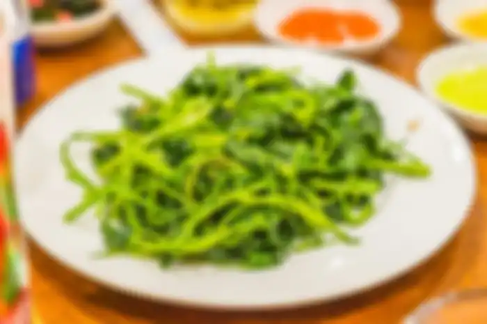 Ilustrasi tumis kangkung