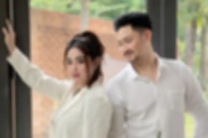 Dewi Perssik dan Angga Wijaya