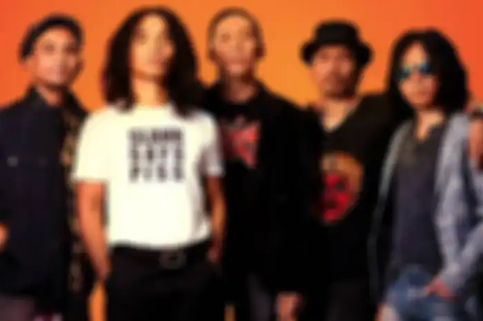 Karakter yang rock n roll, tanpa aturan, dan bebas berkarya masih jadi ciri khas Slank sampai hari ini sejak 1983.