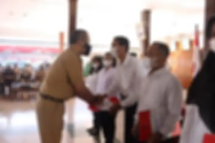 Bupati Wonogiri saat mengambil sumpah dan janji PPPK Guru di lingkungan Pemkab Wonogiri, Senin (27/6/2022).