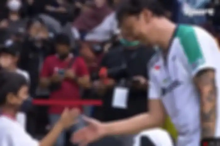 Vincent Rompies dan anaknya.