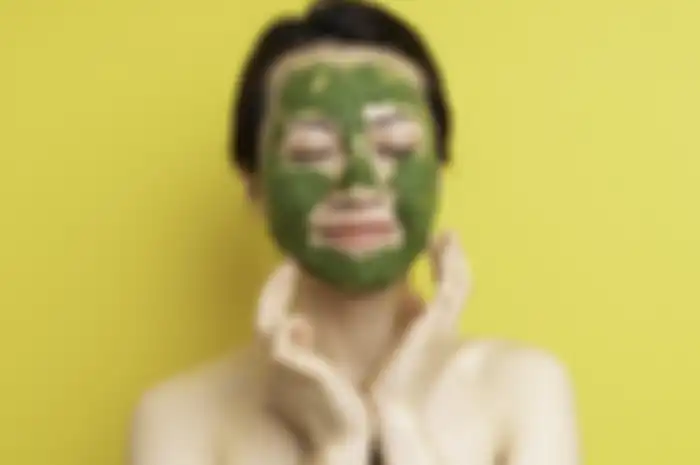 masker wajah dari bahan alami untuk mengecilkan pori-pori