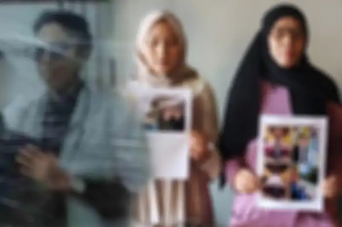 'Tidak Protes Dia', Ibu Erayani Bongkar NA Pernah Lihat si Pria Jadi-jadian Salat Pakai Mukena, Justru Salahkan Keluarga Besannya Lantaran Hal Ini