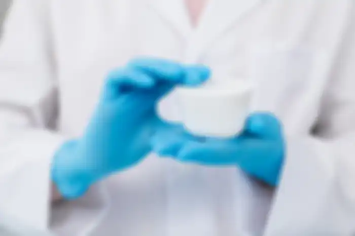 Skincare yang mengandung merkuri bisa membahayakan kesehatan kulit dan organ dalam 