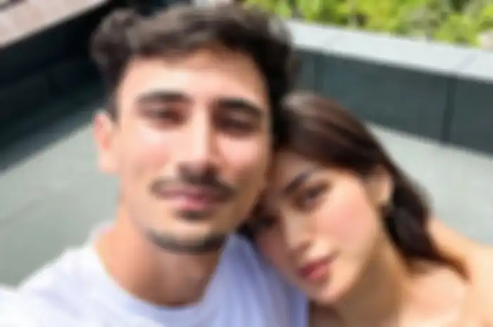 Jessica Iskandar dan sang suami Vincent Verhaag jadi korban penipuan