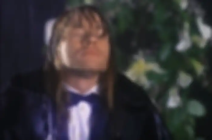 Video 'November Rain' Guns N' Roses dikonfirmasi sebagai video pertama yang berumur lebih tua dari YouTube yang pernah mencapai 1 miliar views