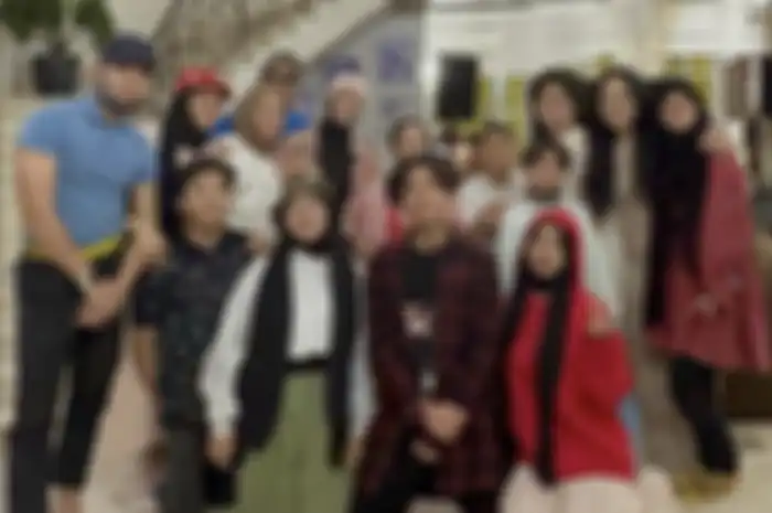 Potret keluarga Krisdayanti saat bersama keluarga Gen Halilintar