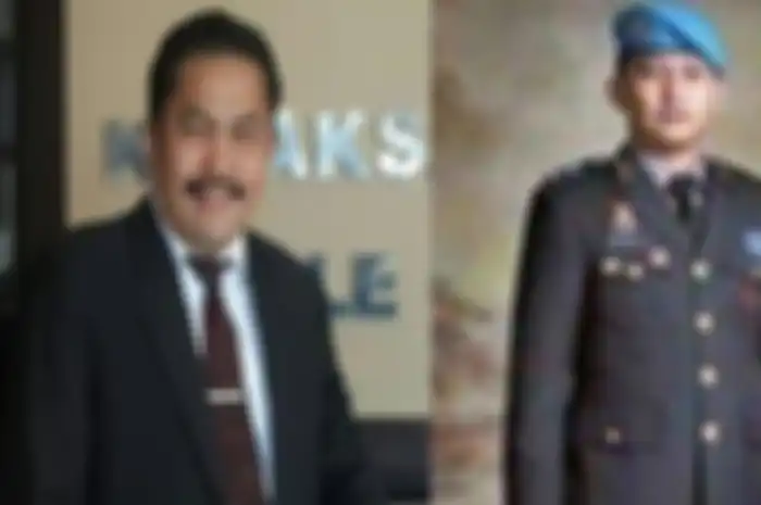 Komaruddin Simanjuntak (kiri) dan Brigadir J (kanan)