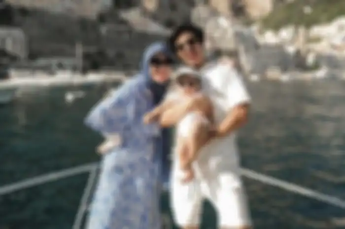 Potret Aurel Hermansyah saat liburan di Italia bersama Atta Halilintar dan Ameena.