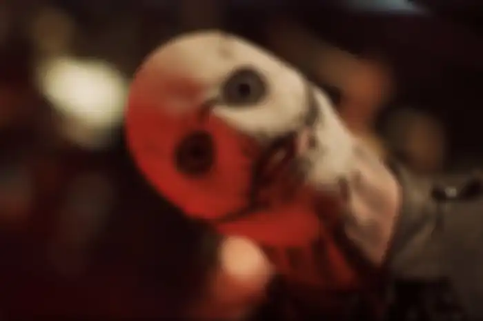 Corey Taylor dalam video klip lagu baru Slipknot 'The Dying Song (Time to Sing)'
