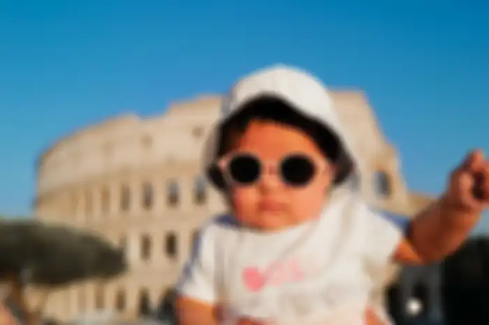 Potret Ameena saat berada di Coloseum, Roma, Italia.