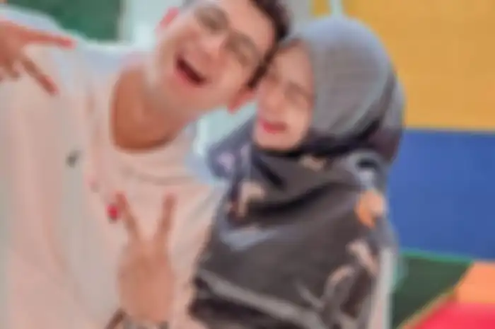 Ria Ricis melahirkan anak berjenis kelamin perempuan dengan lancar