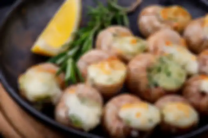 Escargot, salah satu hidangan berkelas yang berasal dari Perancis. 