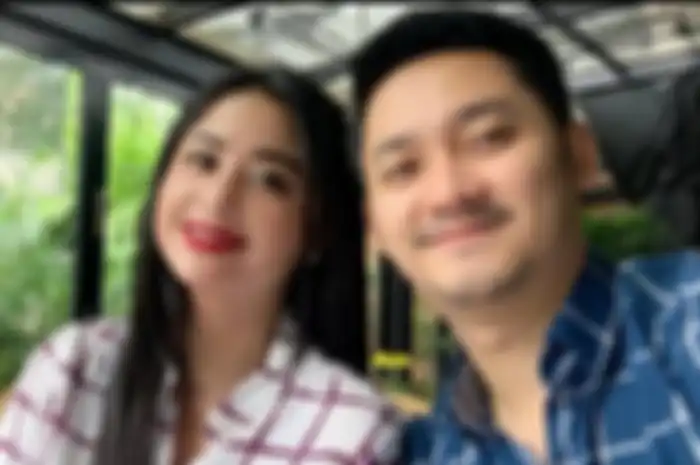 Dewi Perssik dan Angga Wijaya