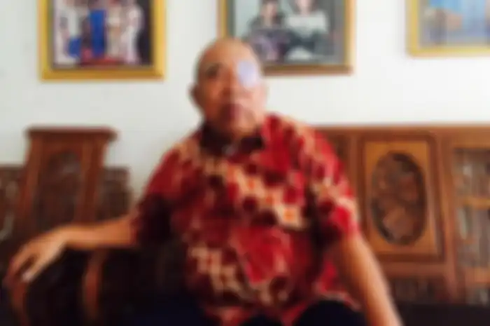 Pelawak Eddy Gombloh yang meninggal dunia jauh dari Ibu Kota memilih jadi petani demi sesuap nasi. Pantas foto terkininya sulit ditemui.