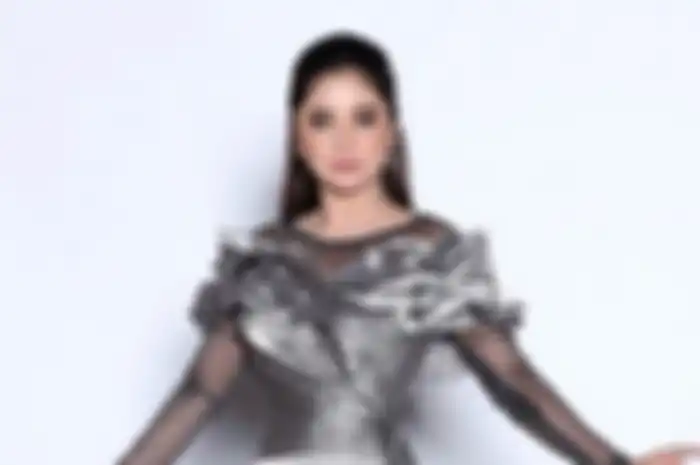 Dewi Perssik. 