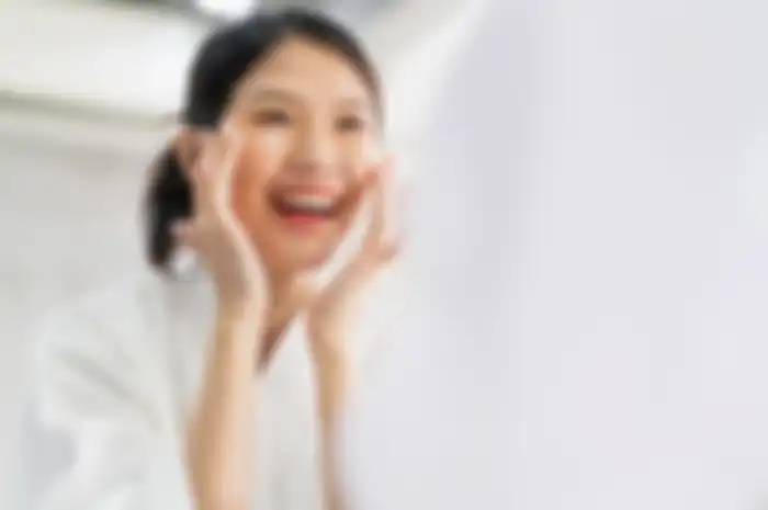 Aneka tips kecantikan, begini cara menghilangkan flek hitam dengan kemiri.