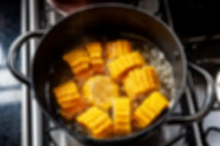 Air rebusan jagung memiliki banyak manfaat baik untuk tubuh kita.