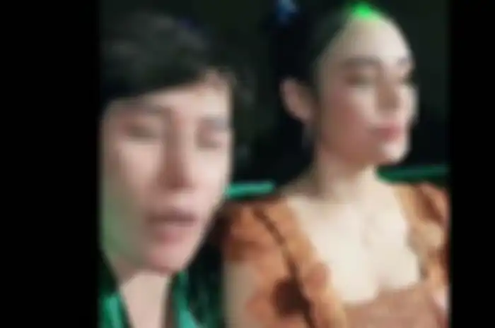 Istri sewa wanita penghibur untuk kesenangan suami