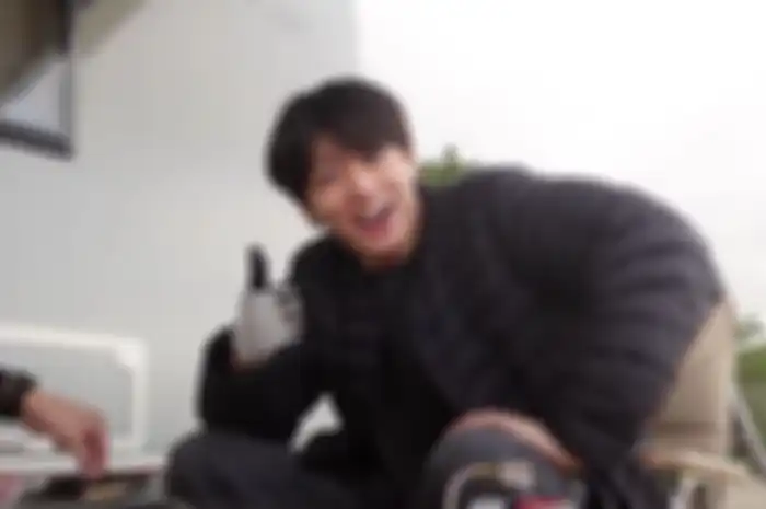 Jungkook BTS di Camping Vlog
