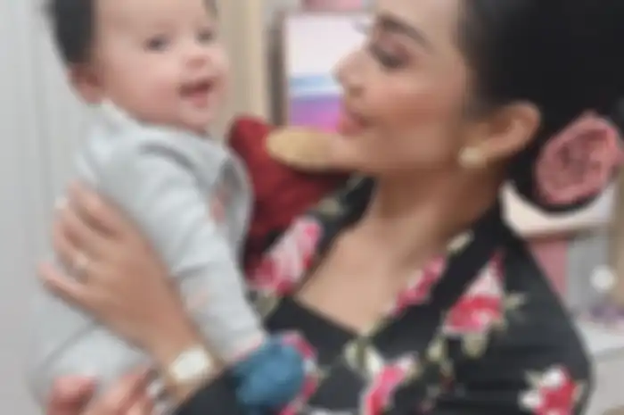 Krisdayanti bersama Ameena