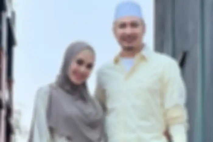 Potret Kartika Putri dan Habib Usman bin Yahya 