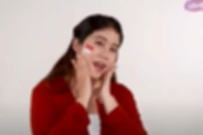 Ilustrasi makeup nuansa merah putih buat rayakan HUT RI 2022