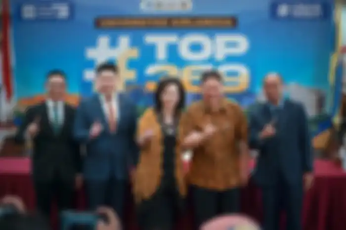 Satu keluarga raih Rekor Muri karena semua anggota keluarganya alumni Ilmu Hukum Unair