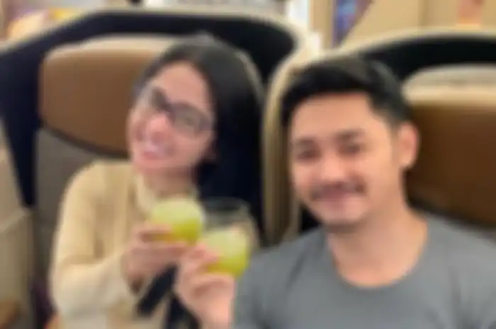Dewi Perssik ungkit modal Rp 1 miliar yang diberikan pada mantan suami, Angga Wijaya.