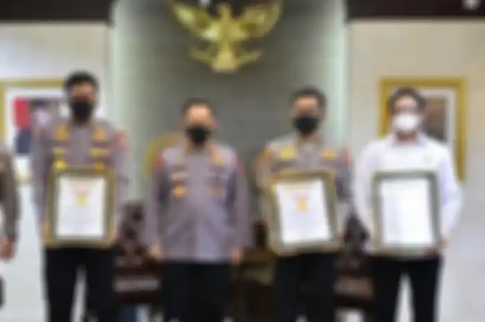 Ini sosok jenderal bintang 2 yang membawa ferdy Sambo ke Mako Brimob. Foto Irjen Slamet Uliandi ditelusuri. Sama-sama terima rekor MURI.