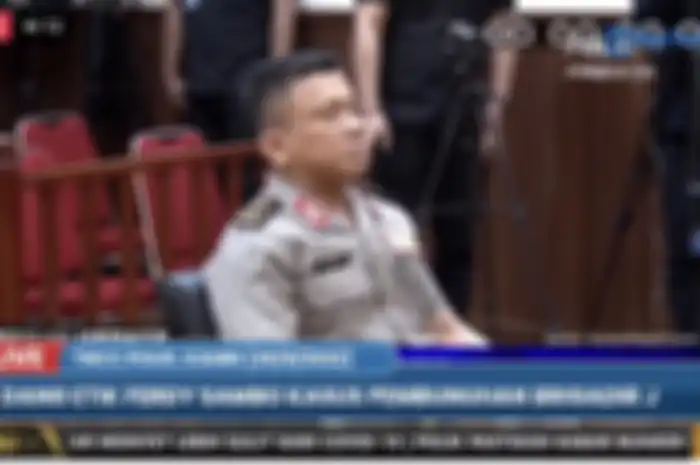 Ini penjelasan pakaian dinas Ferdy Sambo tanpa tanda kehormatan yang kini tinggal tersisa dua bintang. Foto suami Putri Candrawathi dikulik.