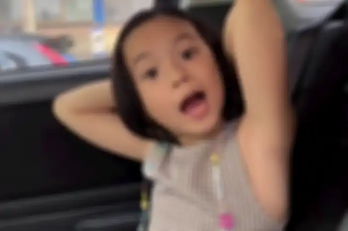 Gempi yang punya ide spontan sampai bikin mamanya, Gisel singgung buaya. Foto wajah anak Gading Marten disorot netizen.